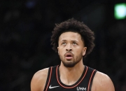 开云下载-雄鹿全队强势，主场告捷领跑东部第一的简单介绍