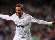 开云APP-跨界争锋，从爵士掀翻新疆队到乔治在F1赛道的年度争冠接管