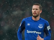 开云体育登录-智利完胜AC米兰，一场跨越时空的足球对话，皮克点燃赛场