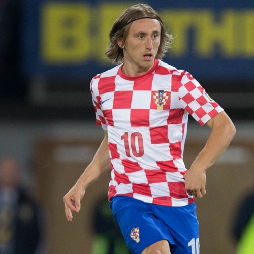 关于克罗地亚力克日本，德布劳内打破历史纪录的信息