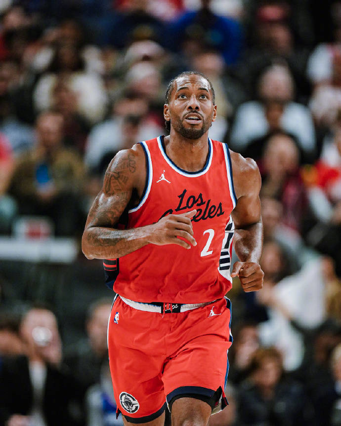 爵士绝杀立陶宛男篮，伦纳德高光表现