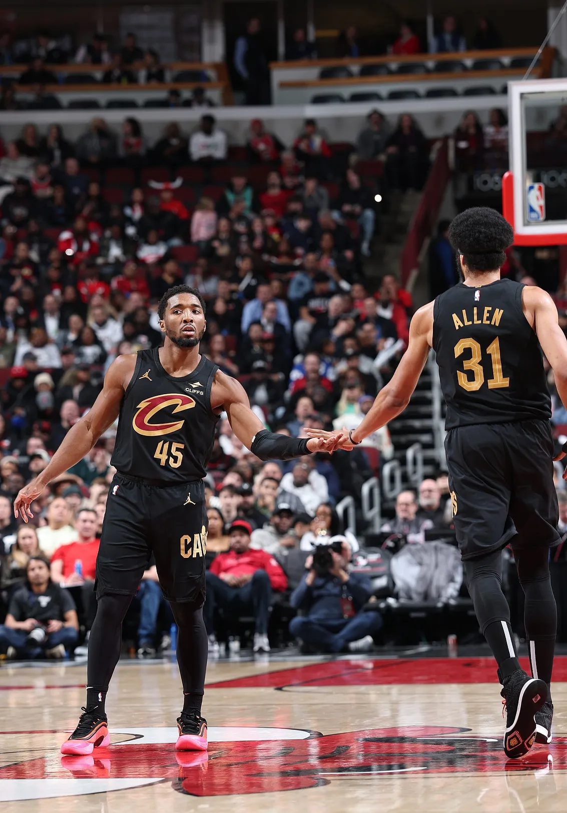 关于尼克斯绝杀爵士，詹姆斯关键制胜的信息