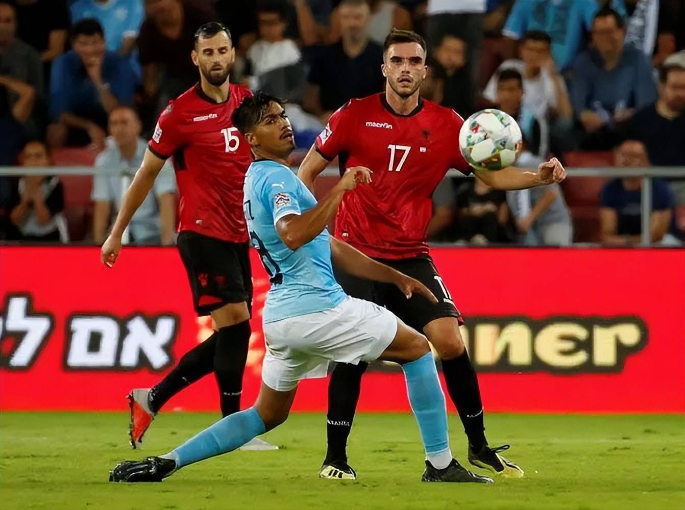 波兰险胜丹麦，阿尔巴惊艳世界的简单介绍