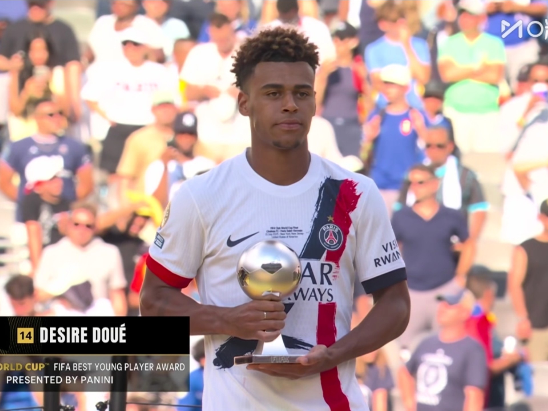 关于切尔西球员表现出色，赢得主教练的称赞的信息