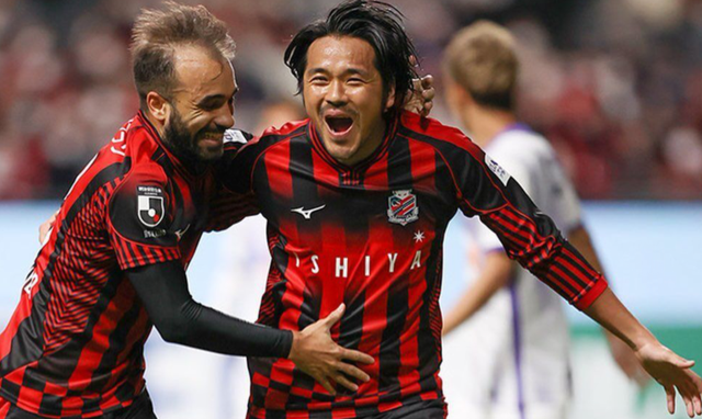 包含沙尔克04战绩低迷，正迎来挑战的词条