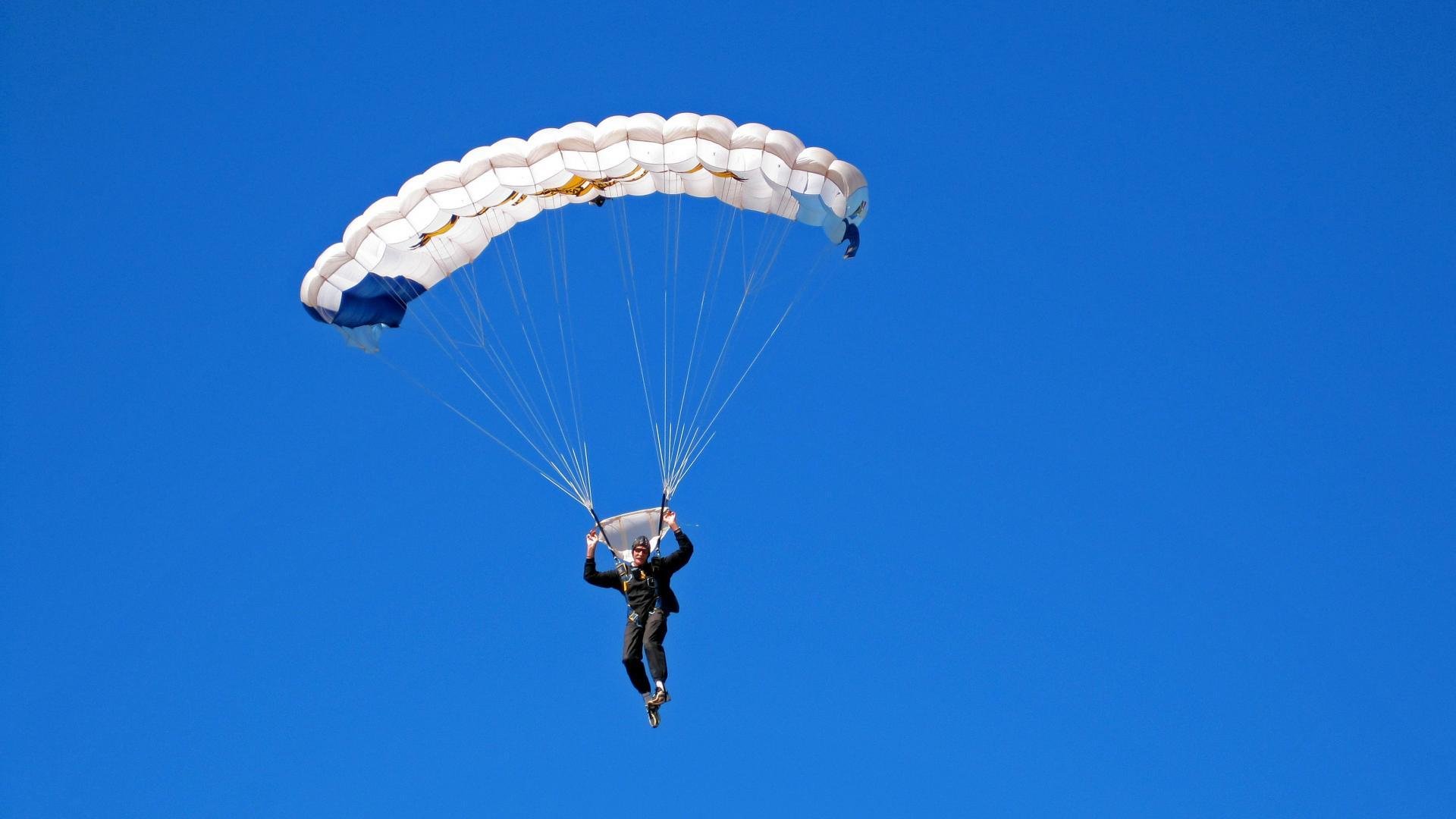 特奥末节接管比赛，尼斯狂胜喀麦隆